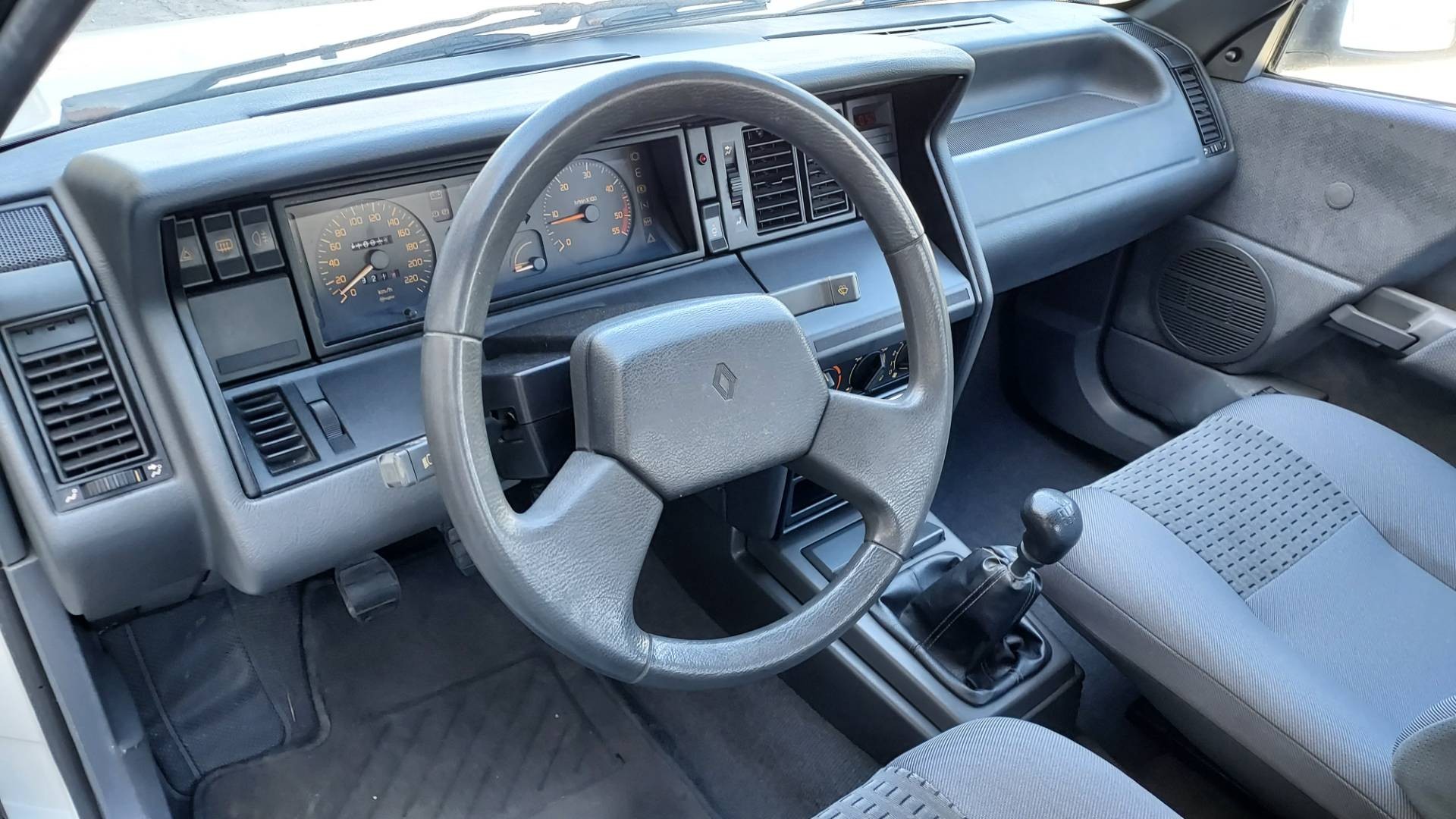 Renault R21 2.1 GTD – Obrázok 29