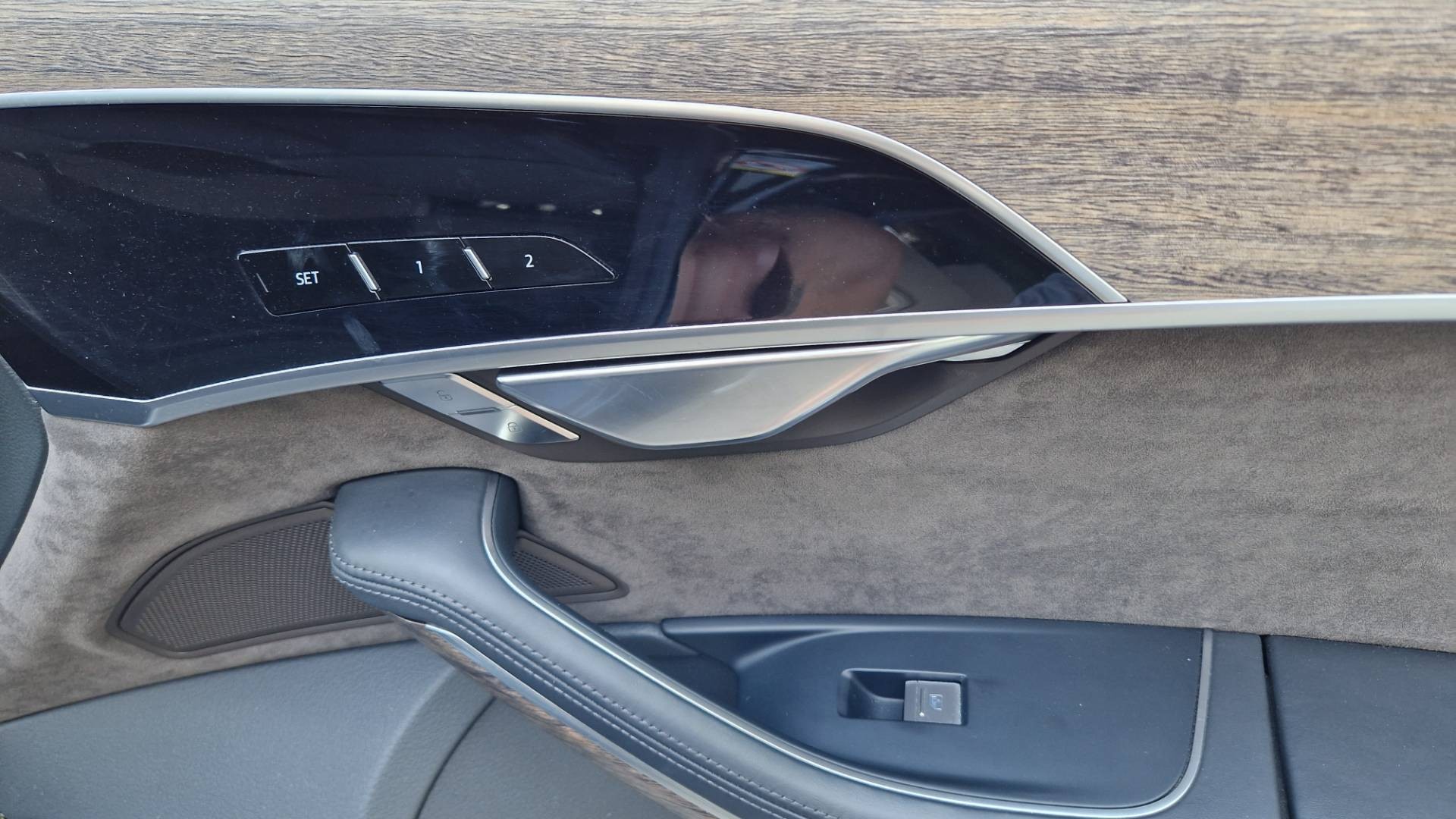 Audi A8 Long 55 3.0 TFSI V6 quattro tiptronic. – Obrázok 36