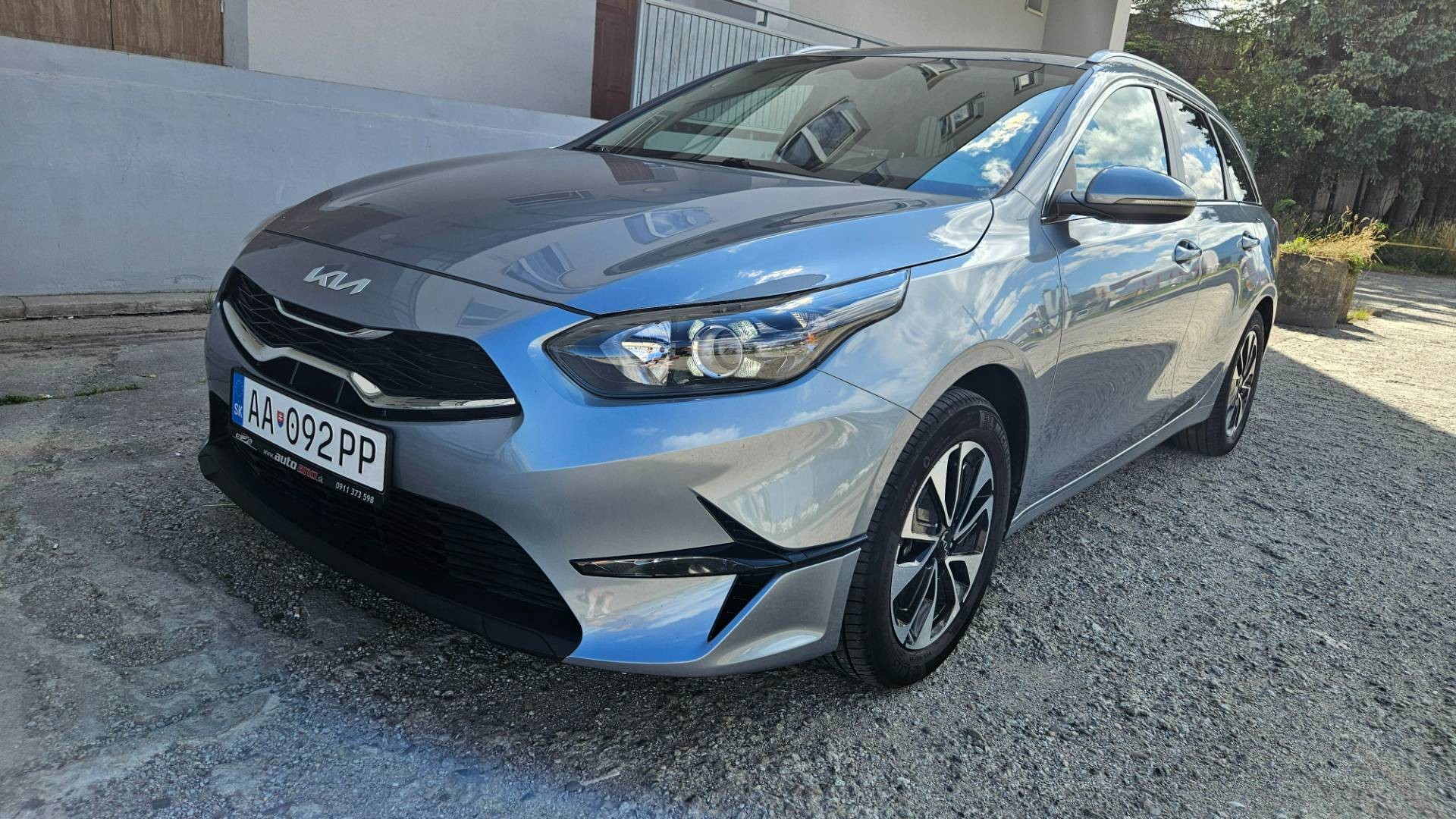 Kia Ceed SW 1.5 T-GDi Gold – Obrázok 35