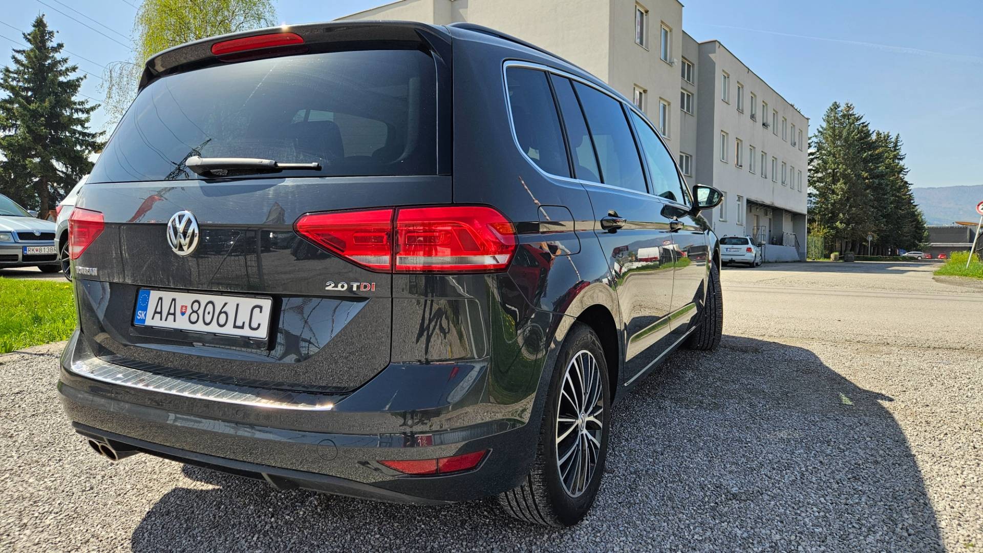 Volkswagen Touran 2.0 TDI SCR BMT 190k Highline DSG EU6 – Obrázok 13