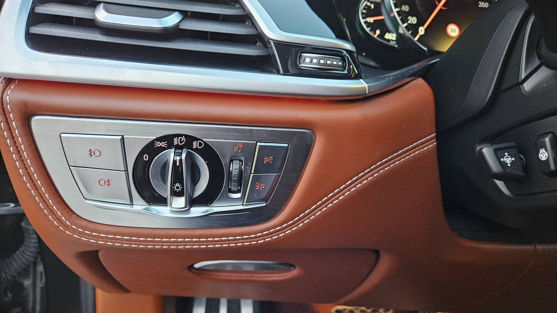 BMW Rad 7 740d xDrive M-PACKET individual – Obrázok 56