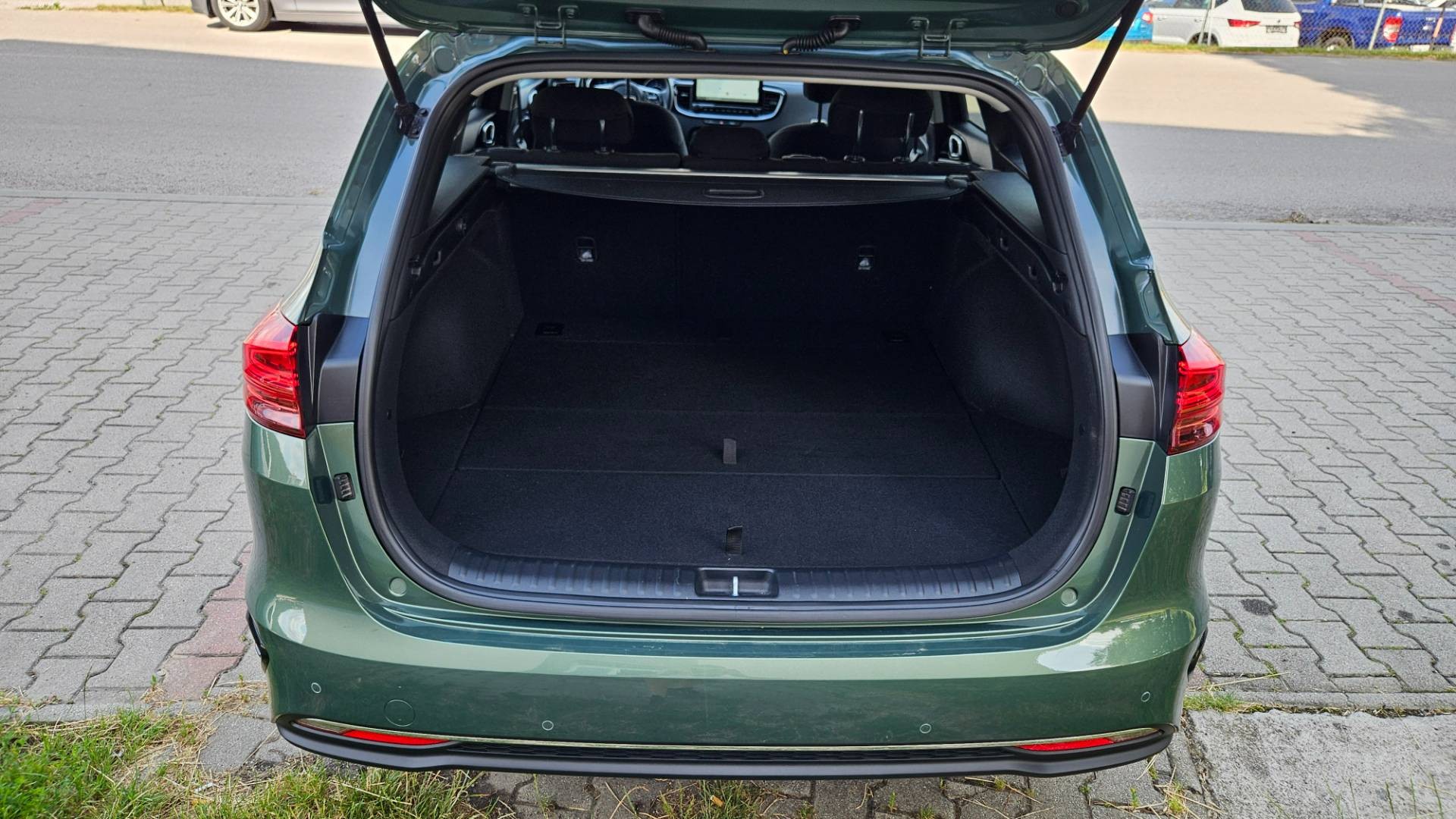 Kia Ceed SW 1.5 T-GDi Gold – Obrázok 9