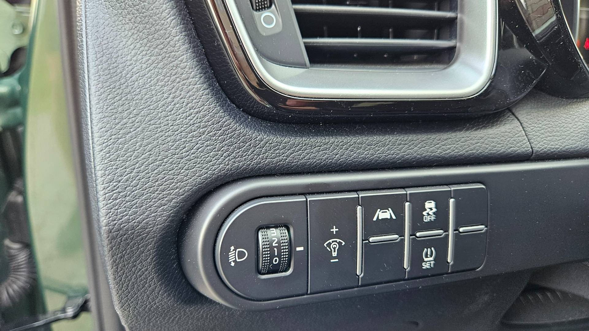 Kia Ceed SW 1.5 T-GDi Gold – Obrázok 20