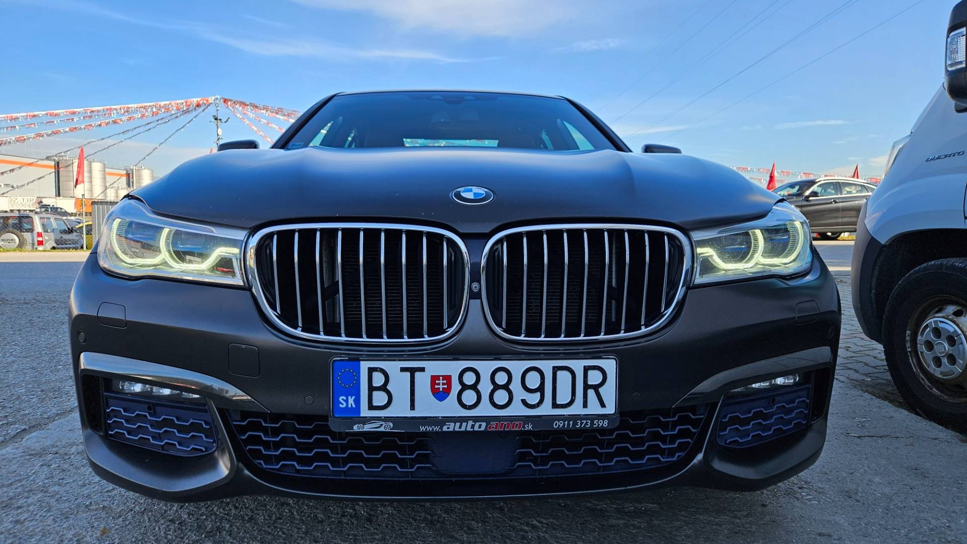 BMW Rad 7 740d xDrive M-PACKET individual – Obrázok 11