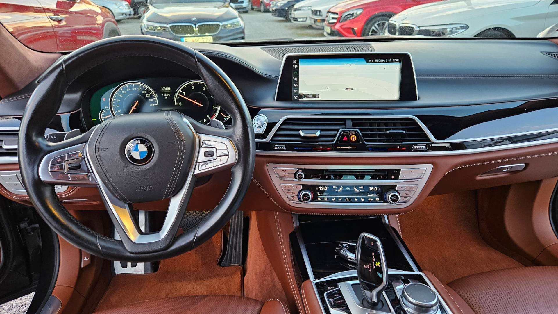 BMW Rad 7 740d xDrive M-PACKET individual – Obrázok 27