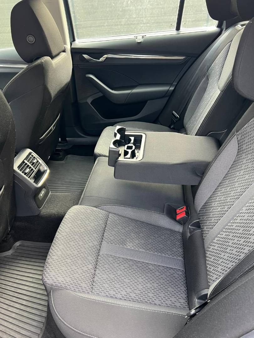 Škoda Octavia Combi 2.0 TDI SCR Style 4x4 DSG – Obrázok 18