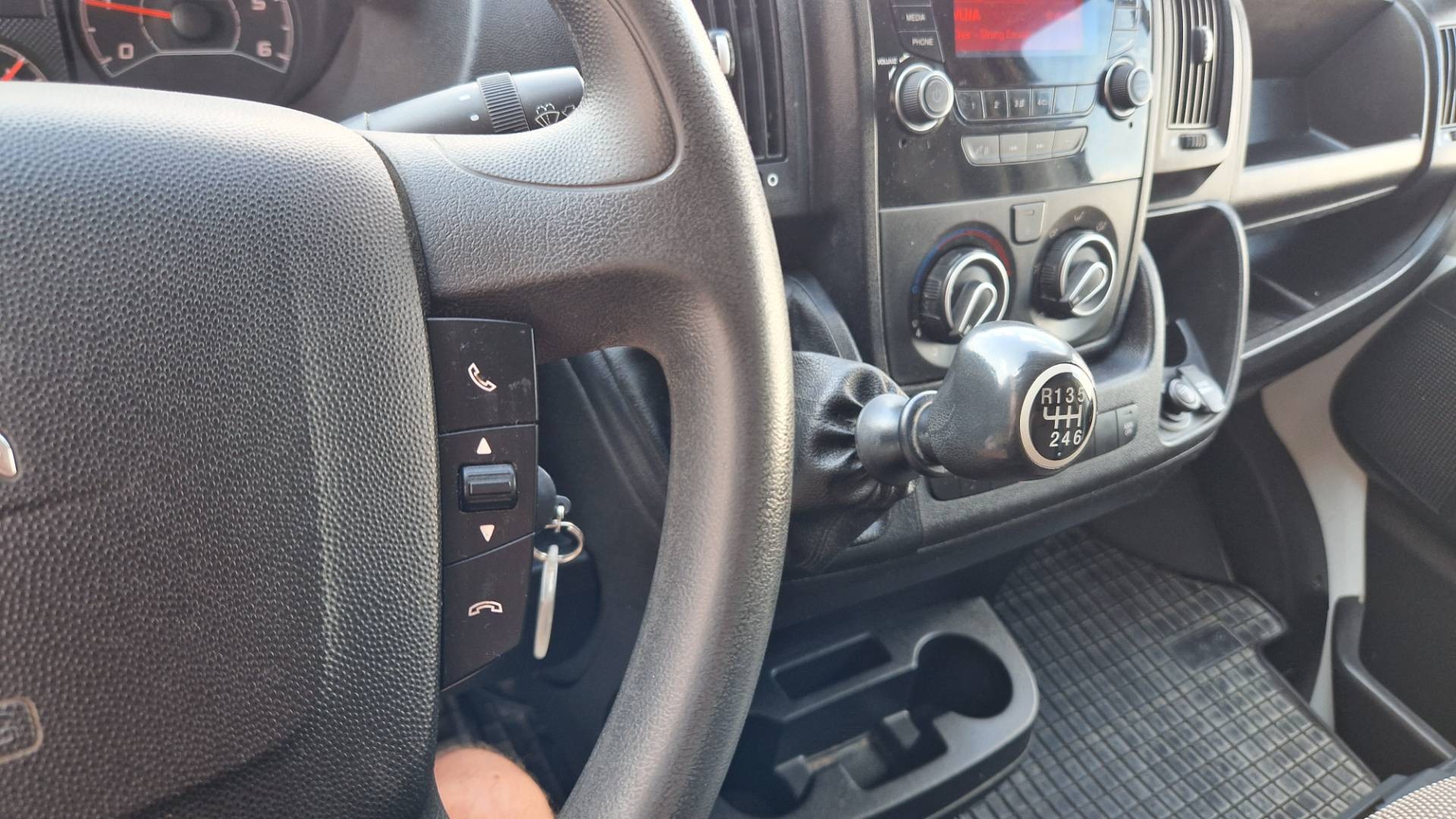 Citroën Jumper Furgon 2.2 BlueHDi 140k 35 L3H2 – Obrázok 28