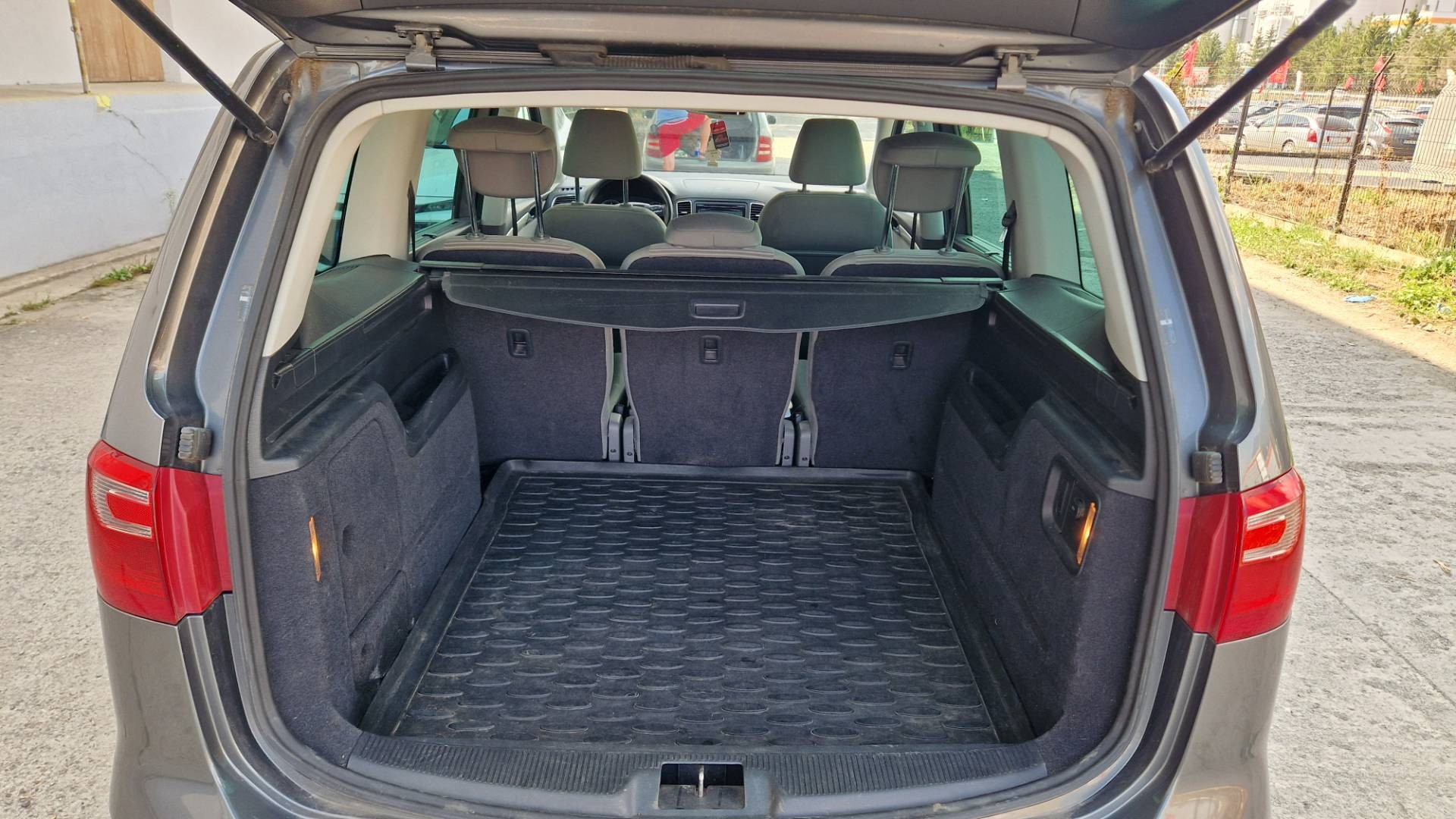 Seat Alhambra 2.0 TDI CR DPF Style 4x4 – Obrázok 8