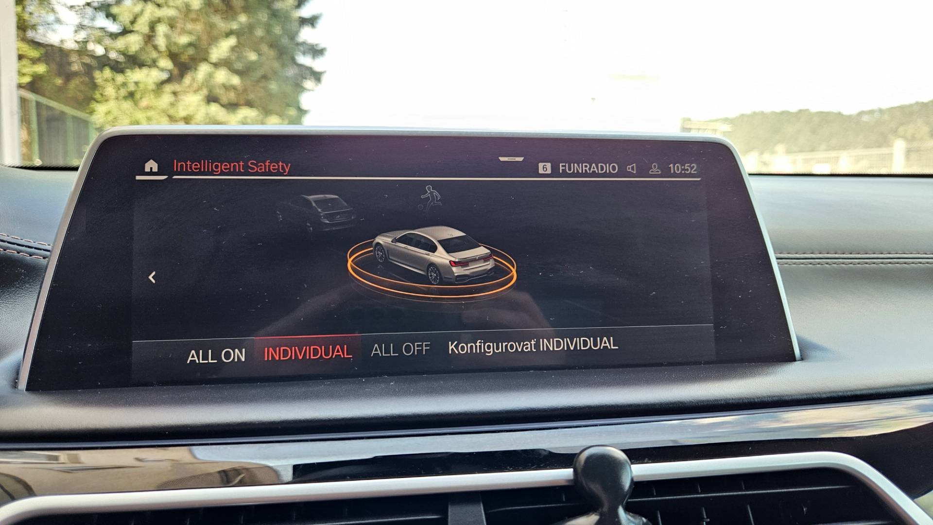 BMW Rad 7 750d xDrive A/T – Obrázok 54