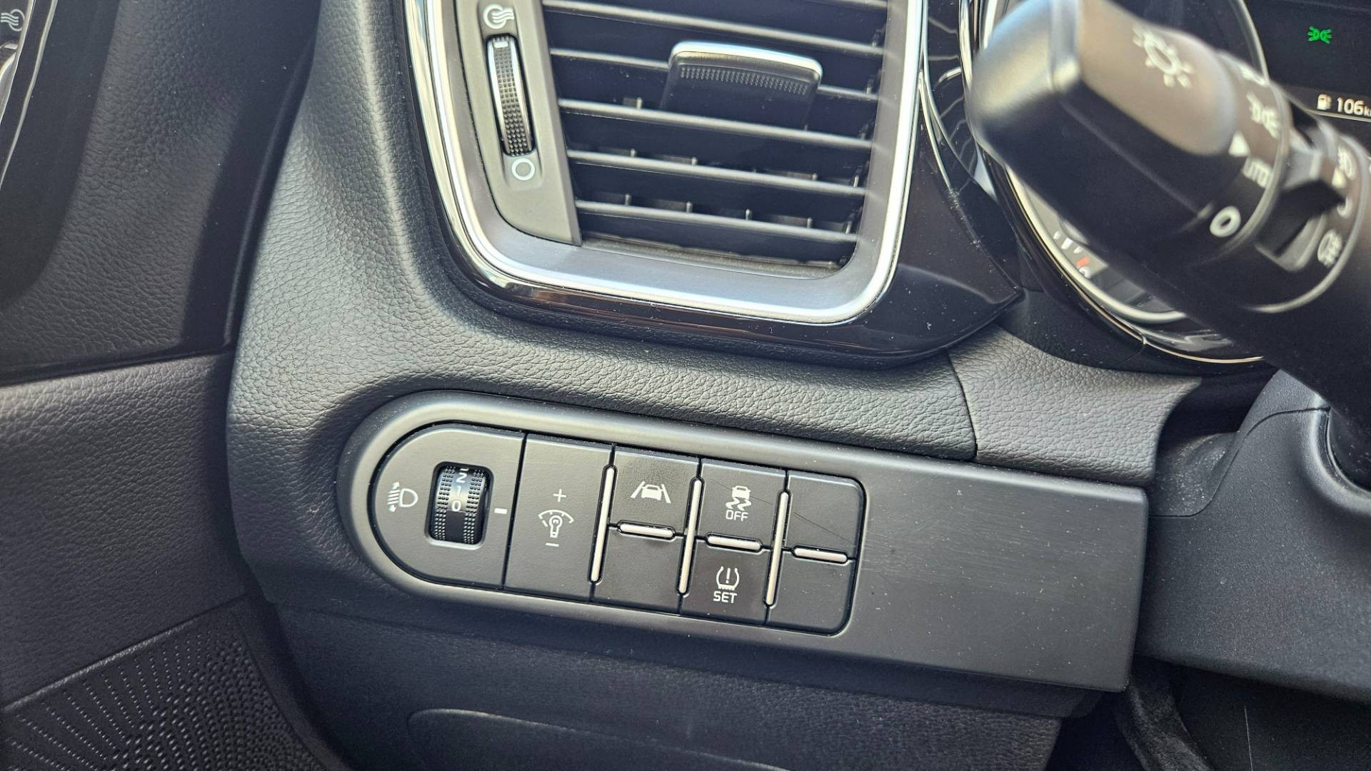 Kia Ceed SW 1.5 T-GDi Gold – Obrázok 27