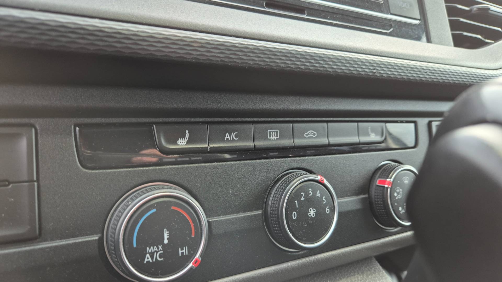 Volkswagen T6 Transporter 2.0 TDI 110KW 150 PS DSG 9 miest – Obrázok 33