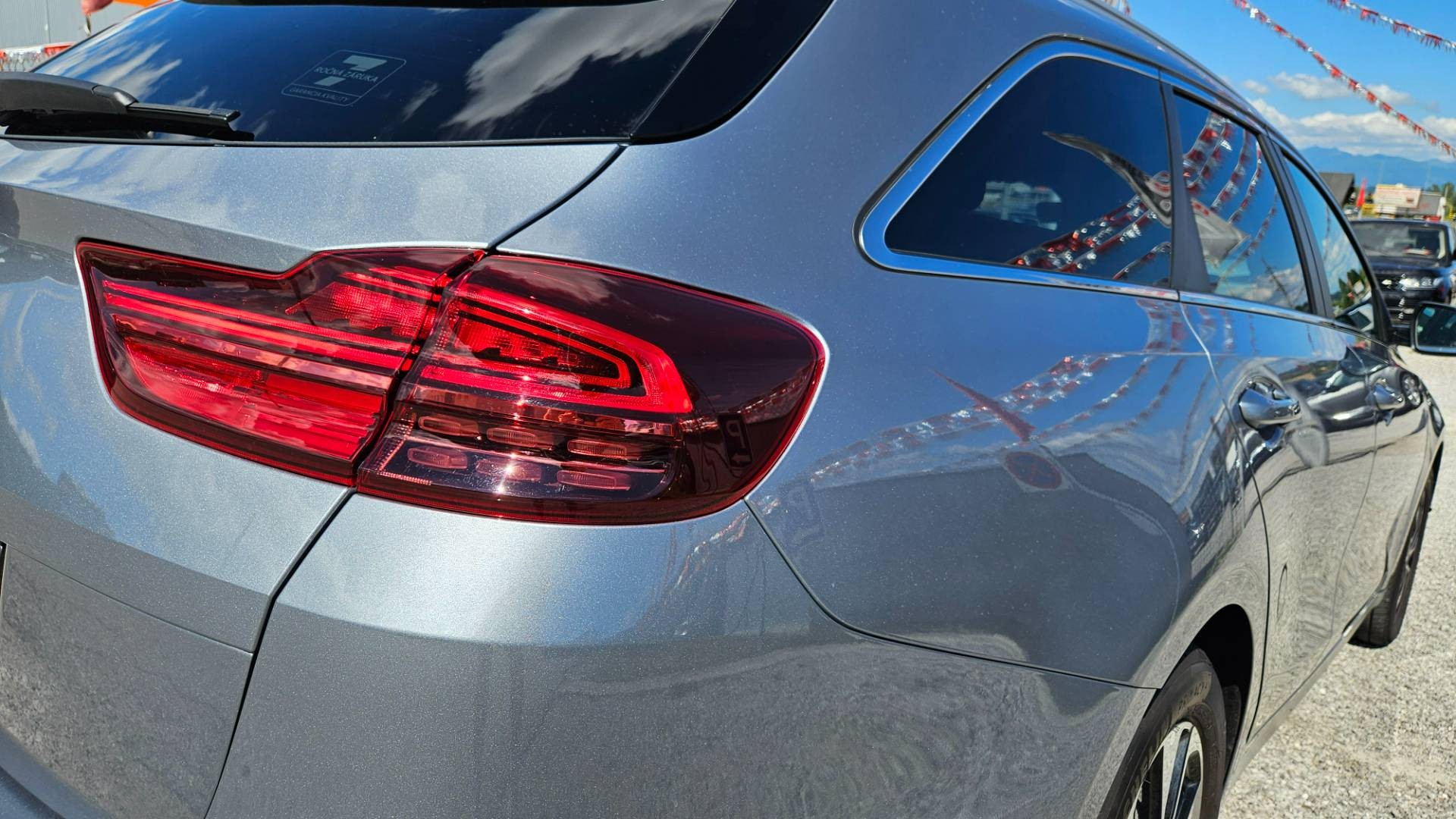 Kia Ceed SW 1.5 T-GDi Gold – Obrázok 10