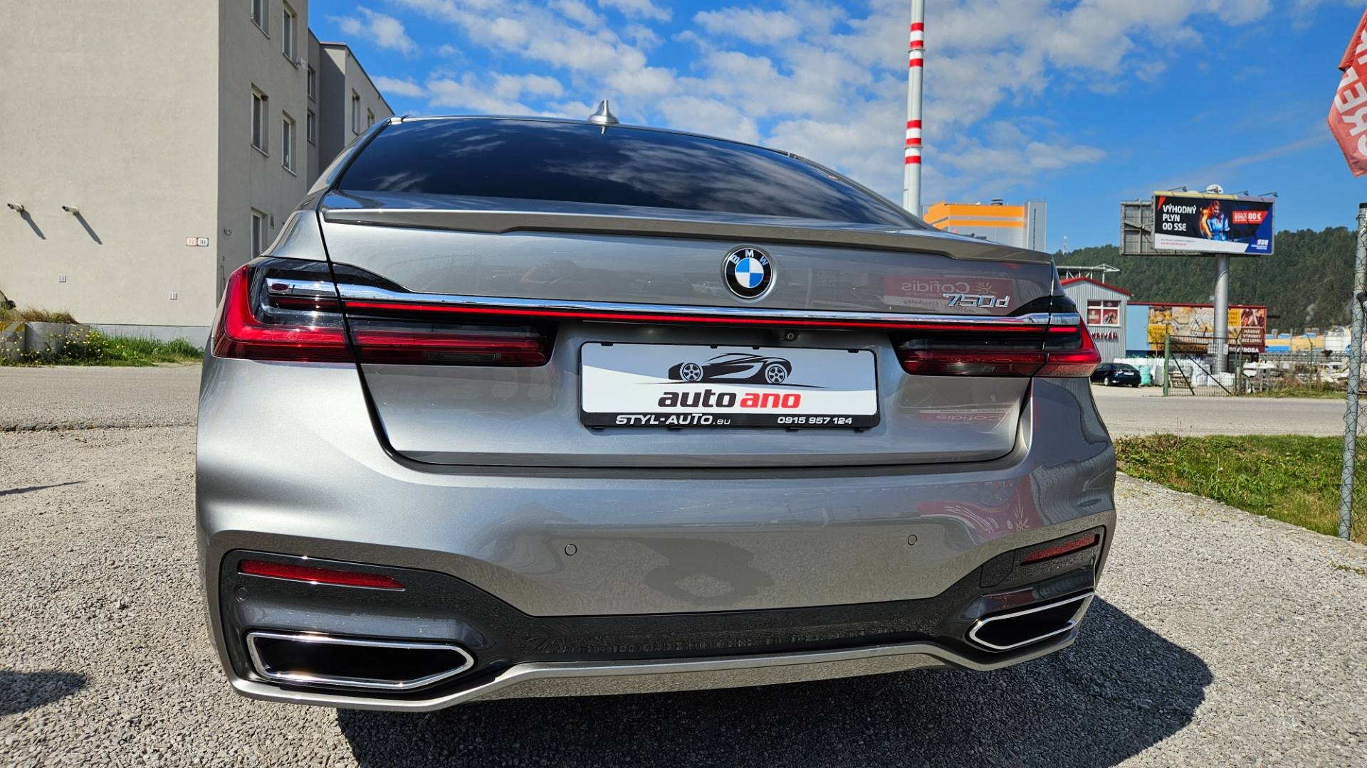 BMW Rad 7 750d xDrive A/T – Obrázok 21