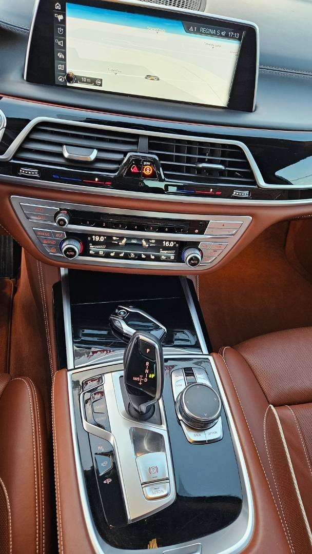 BMW Rad 7 740d xDrive M-PACKET individual – Obrázok 49