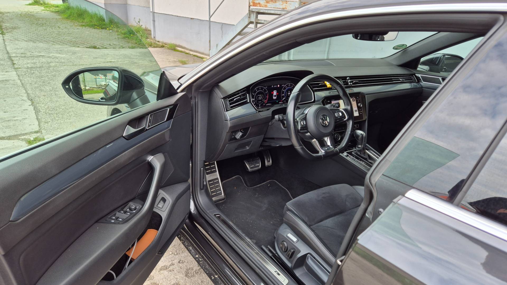 Volkswagen Arteon 2.0 TSI OPF BMT R-Line 4Motion DSG – Obrázok 20
