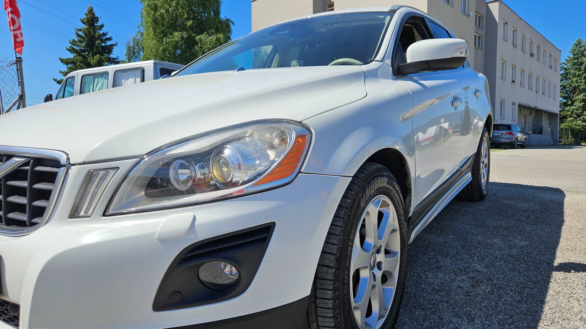 Volvo XC60 D5 (151kW) AWD Summum Geartronic – Obrázok 13