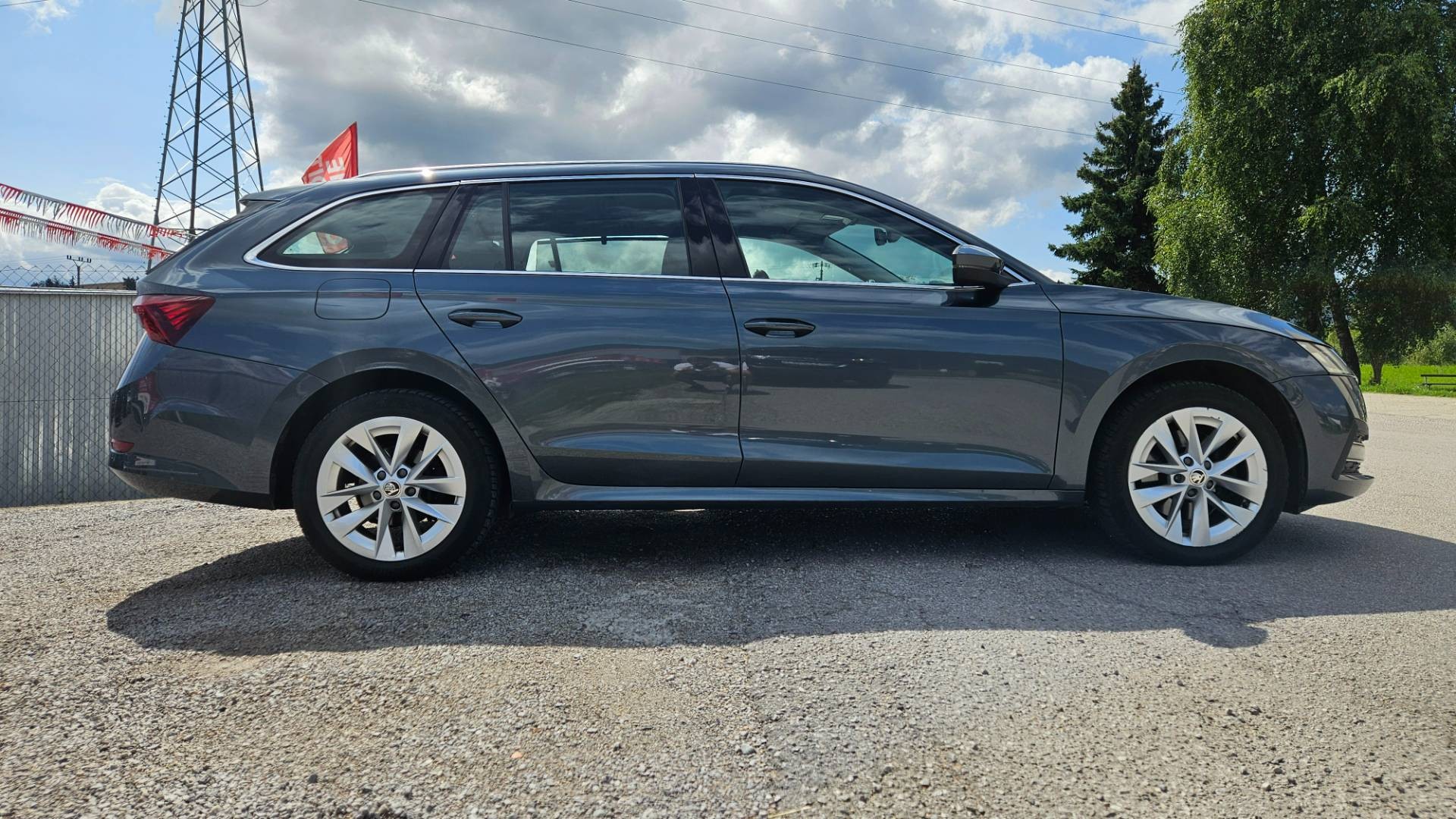 Škoda Octavia Combi 2.0 TDI SCR Style 4x4 DSG – Obrázok 4