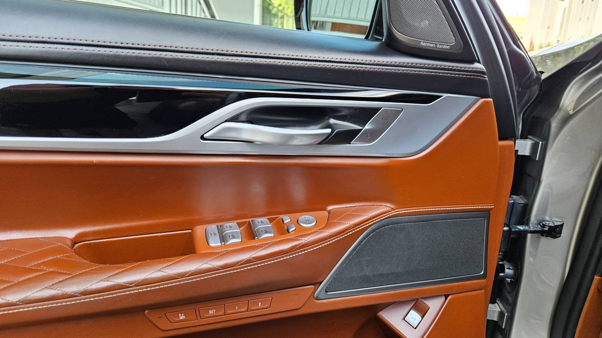 BMW Rad 7 750d xDrive A/T – Obrázok 37