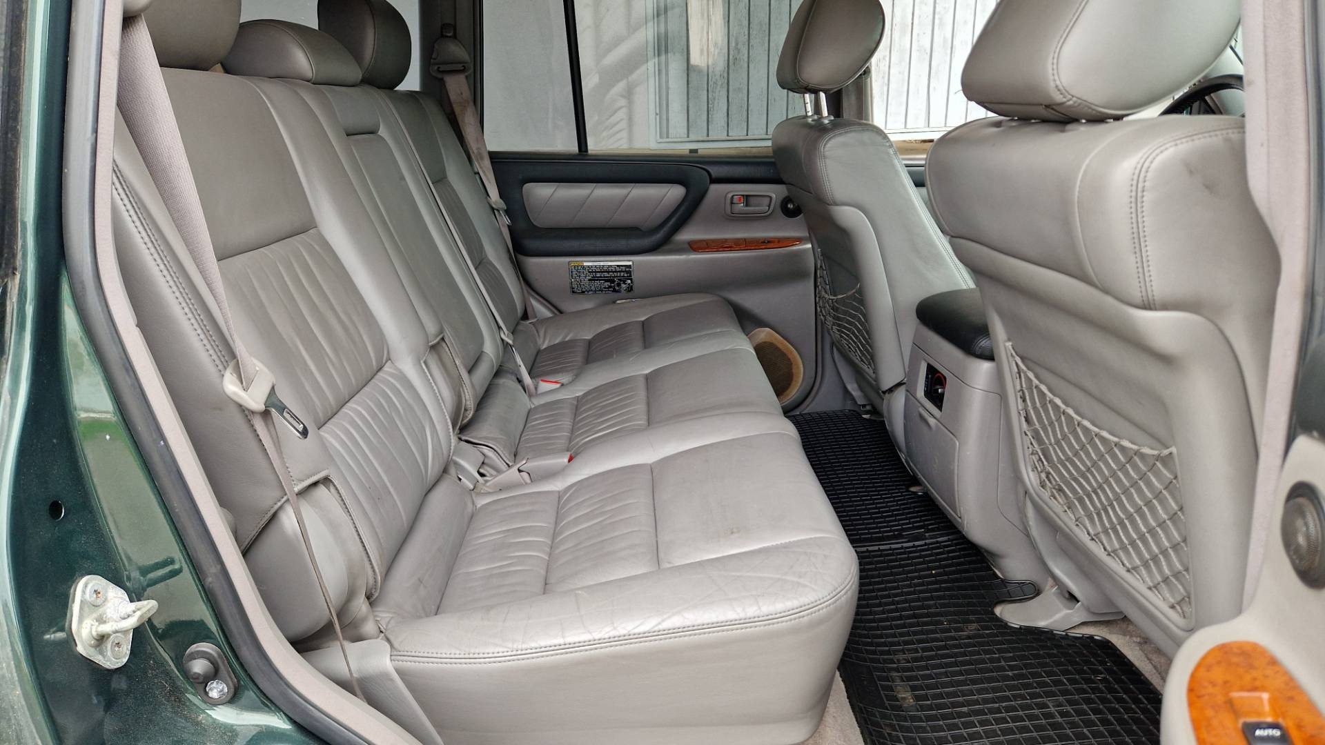 Toyota Land Cruiser 100 4.2 TD Luxor A/T – Obrázok 34