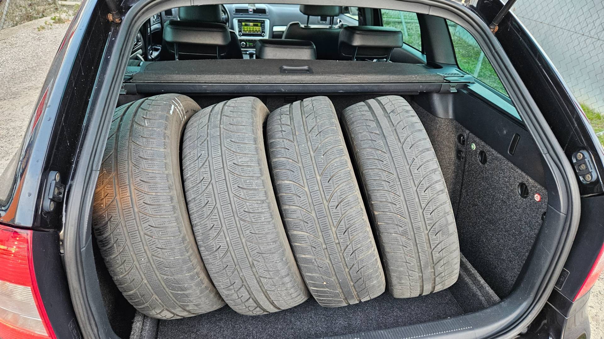 Škoda Octavia Combi 2.0 TDI CR DPF RS DSG – Obrázok 8