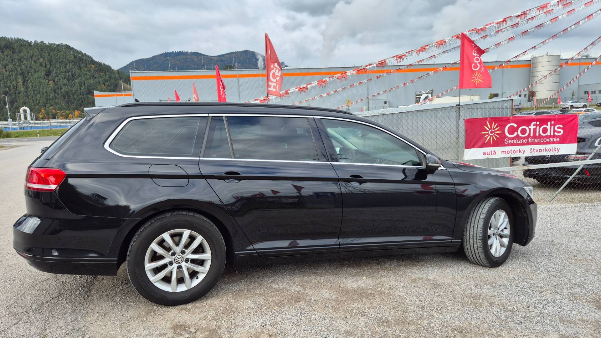 Volkswagen Passat Variant 2.0 TDI BMT Business Comfortline – Obrázok 5