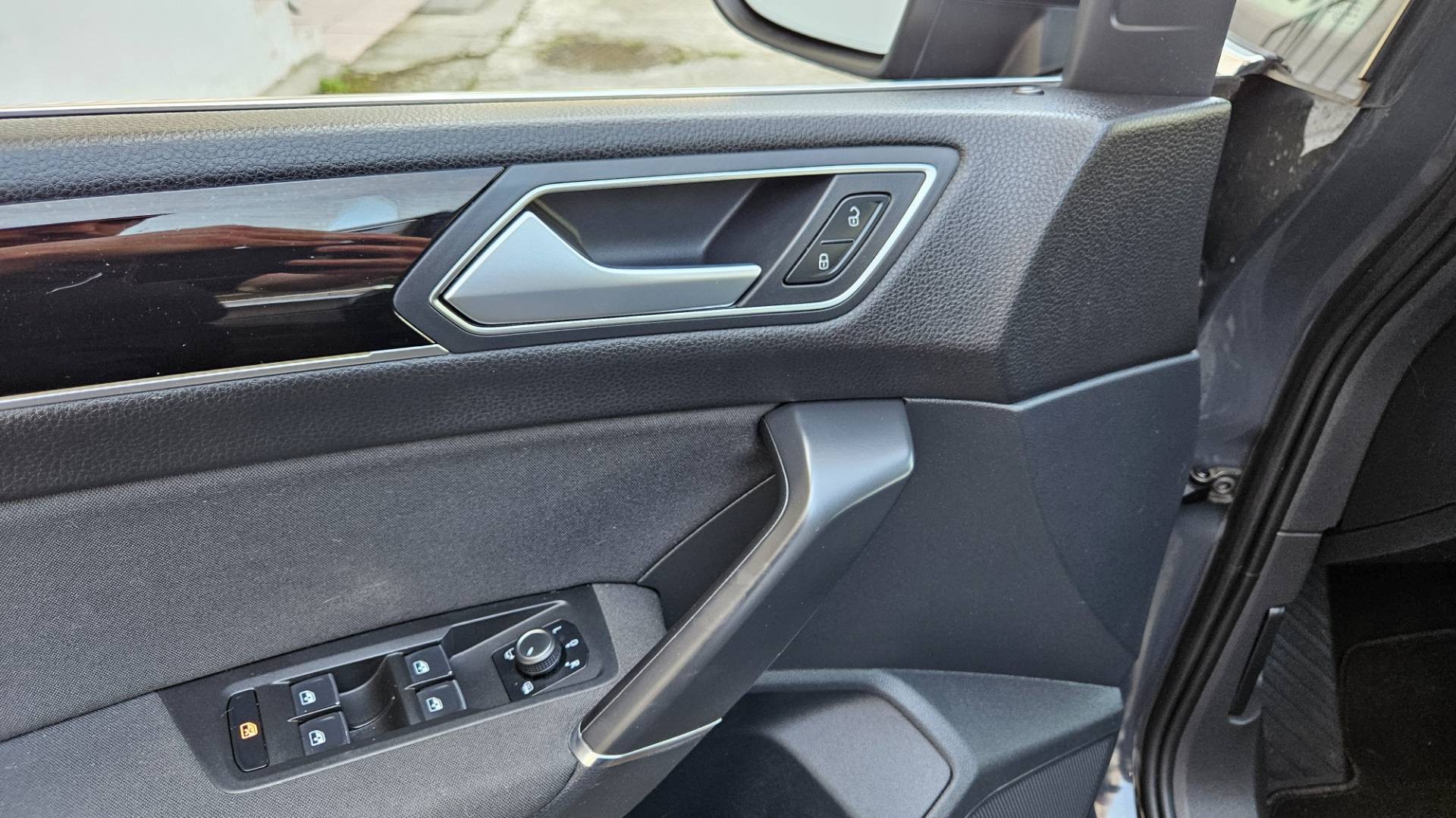 Volkswagen Touran 2.0 TDI SCR BMT 190k Highline DSG EU6 – Obrázok 26