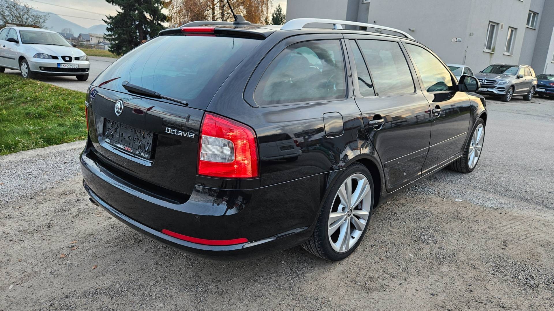 Škoda Octavia Combi 2.0 TDI CR DPF RS DSG – Obrázok 24
