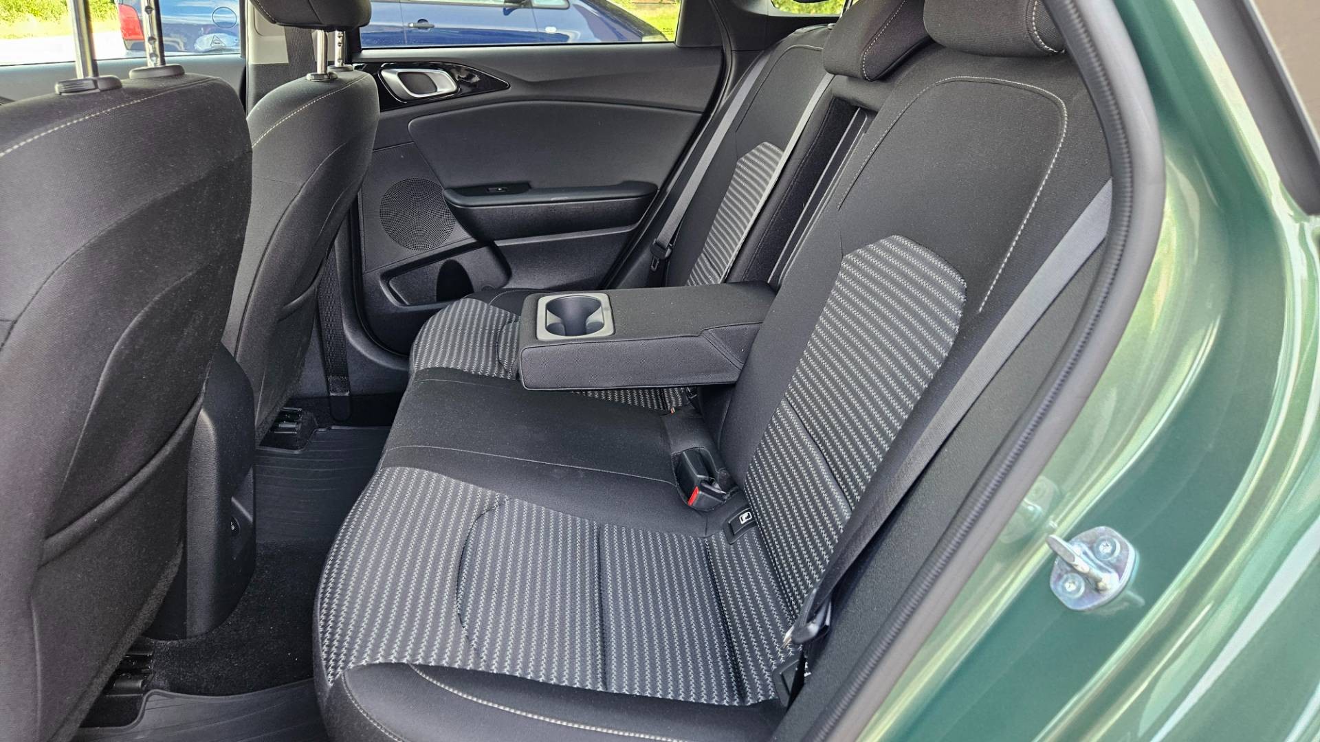 Kia Ceed SW 1.5 T-GDi Gold – Obrázok 14