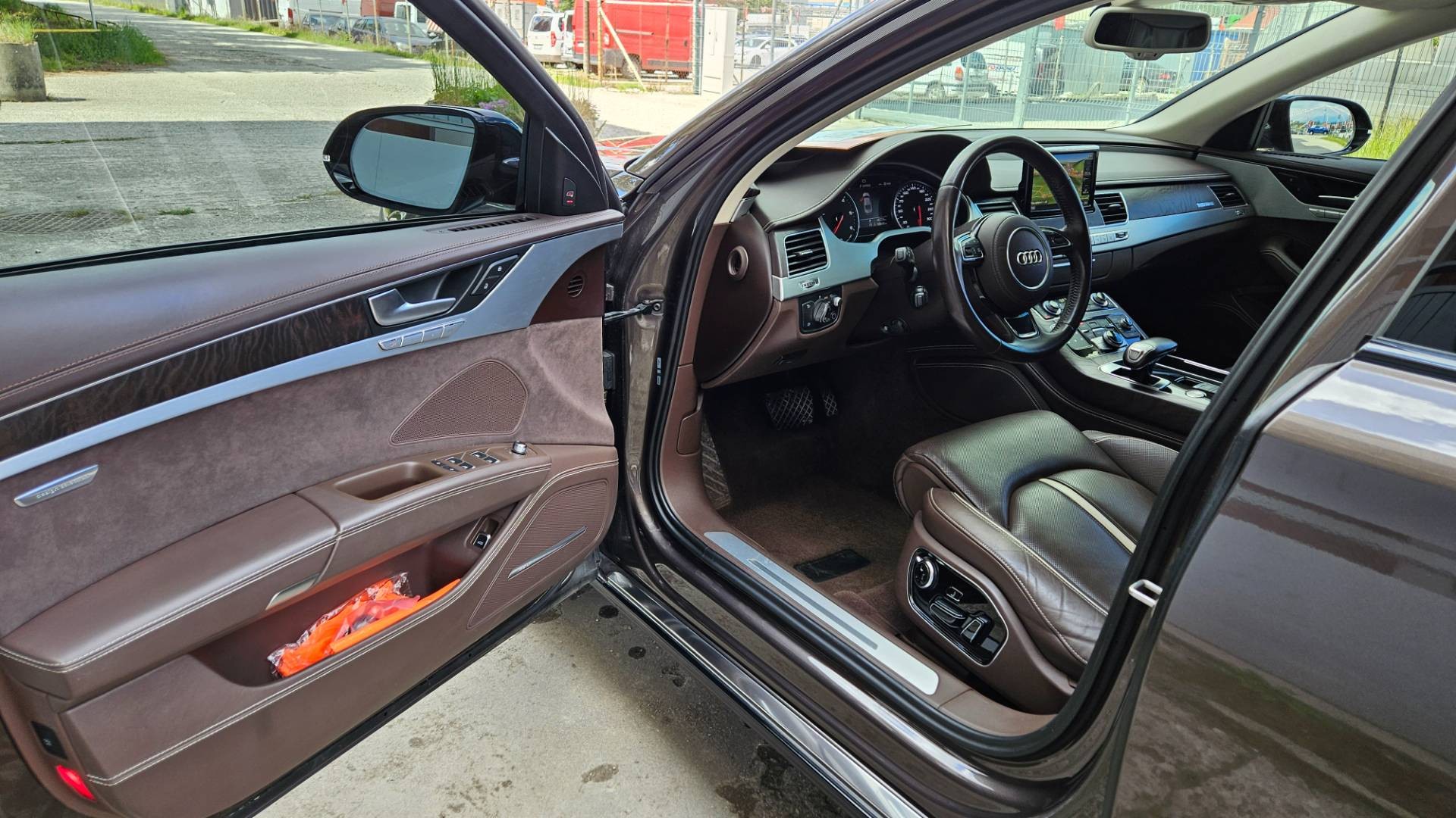 Audi A8 4.2 TDI V8 385k DPF quattro tiptronic – Obrázok 45