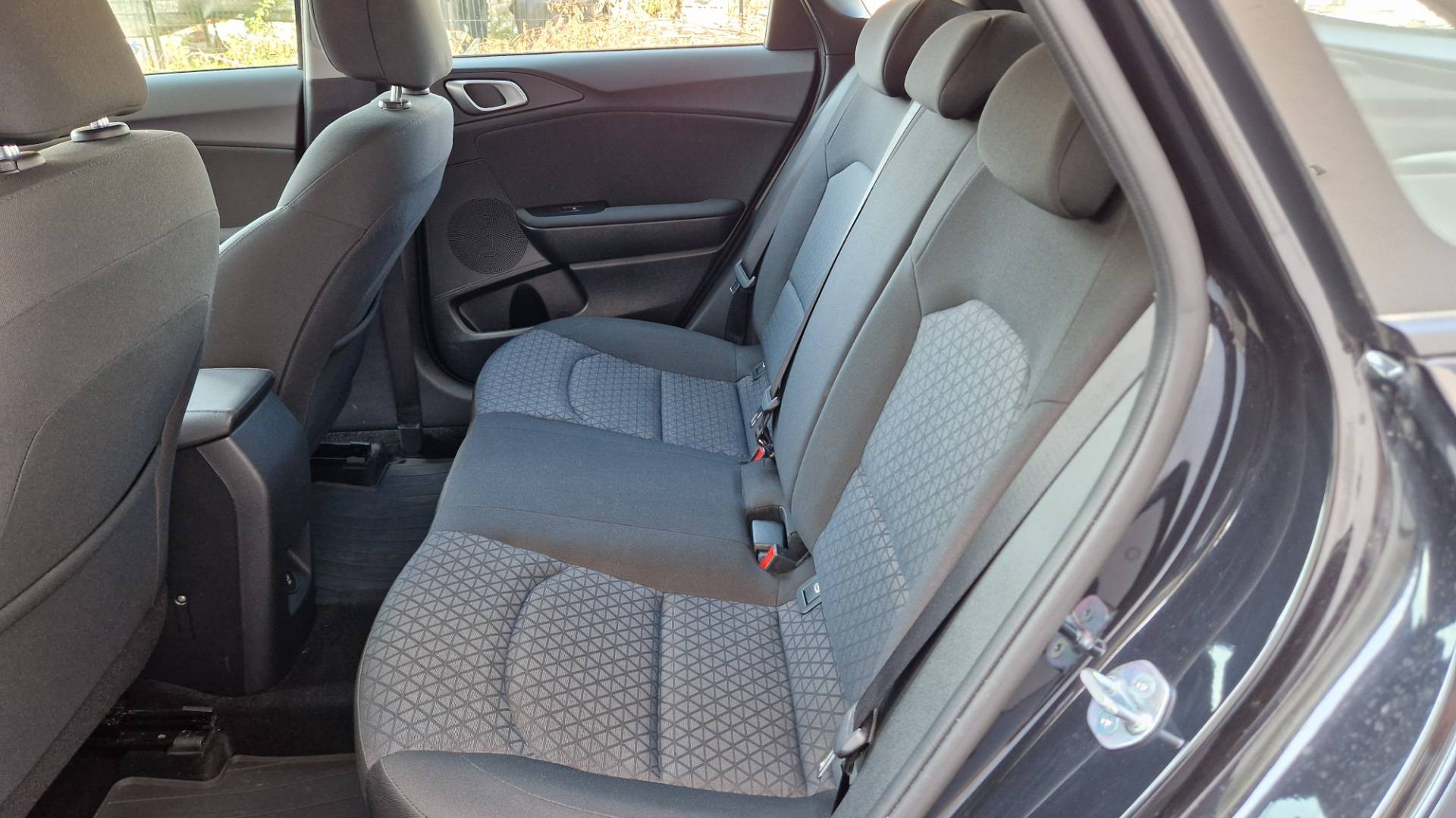 Kia Ceed 1.0 T-GDi Silver – Obrázok 19