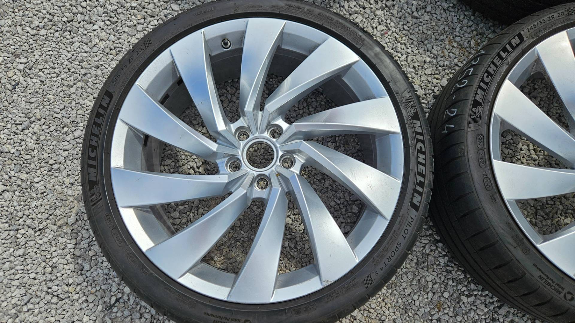 VW Arteon hliníkové disky + letné pneumatiky – Obrázok 3