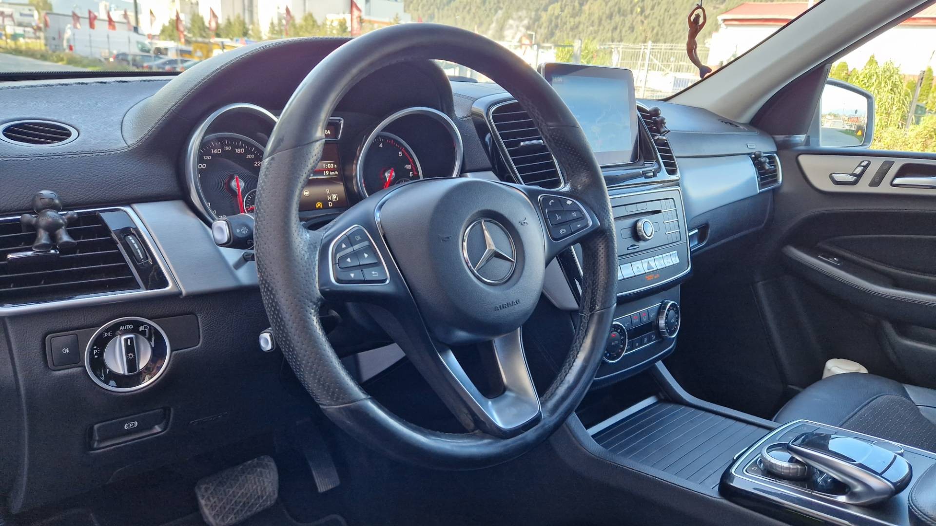 Mercedes-Benz GLE SUV 350d 4matic A/T – Obrázok 39