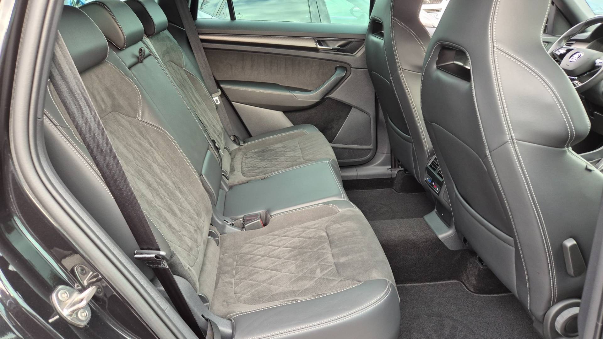 Škoda Kodiaq 2.0 TDI SCR EVO 200 Sportline 4x4 DSG – Obrázok 36