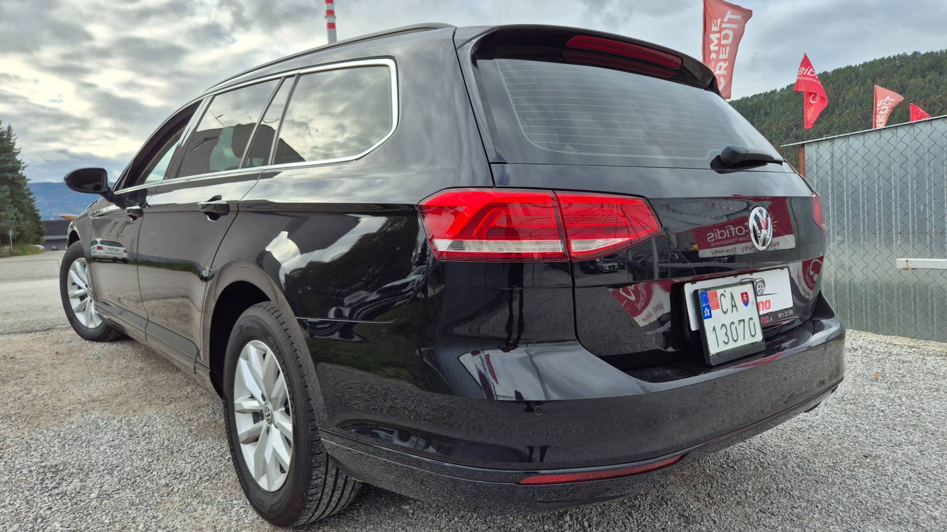 Volkswagen Passat Variant 2.0 TDI BMT Business Comfortline – Obrázok 17