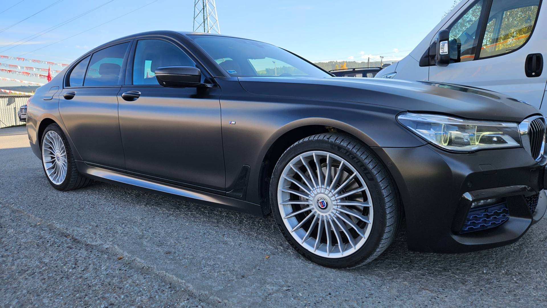 BMW Rad 7 740d xDrive M-PACKET individual – Obrázok 13