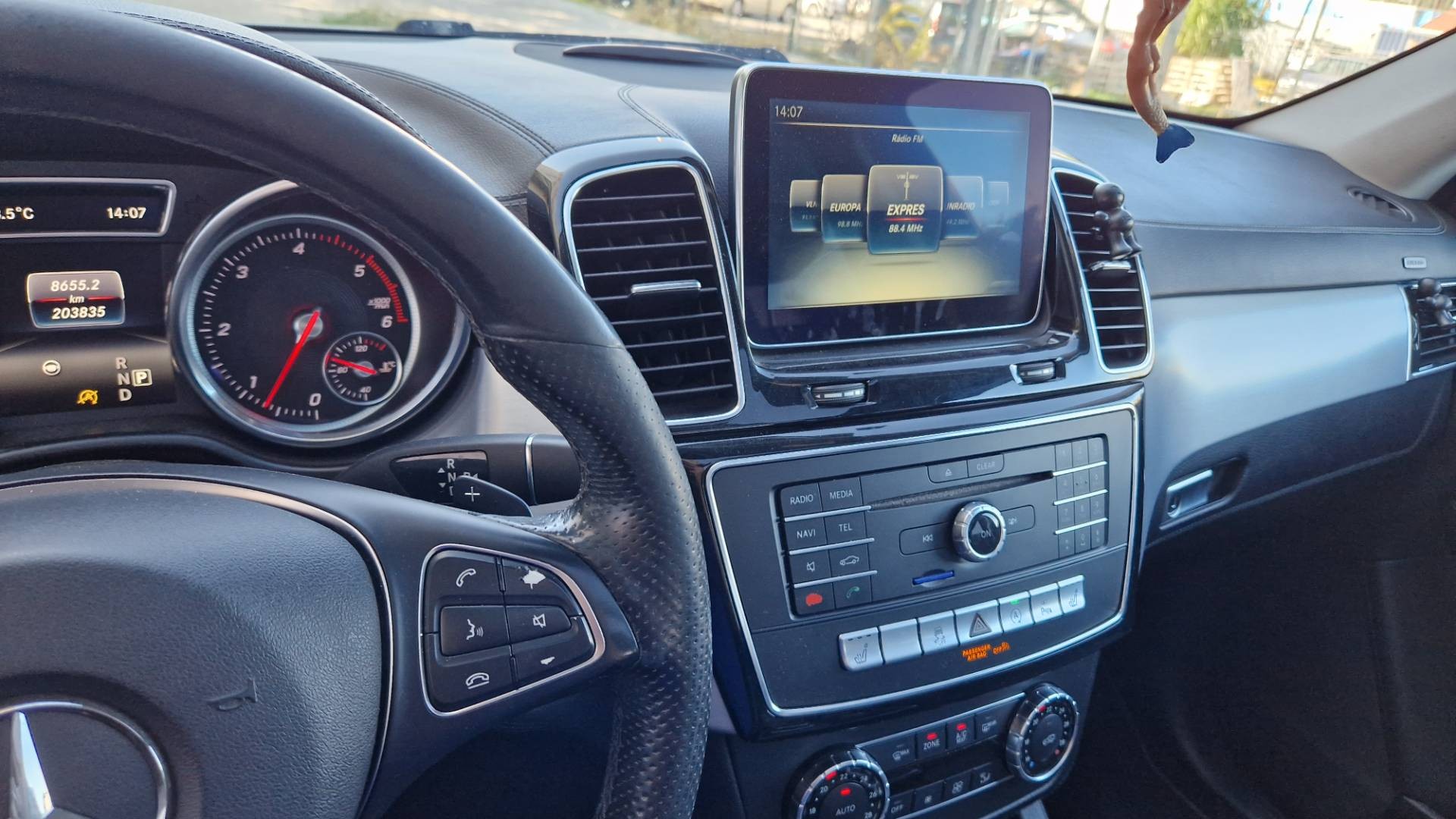 Mercedes-Benz GLE SUV 350d 4matic A/T – Obrázok 56