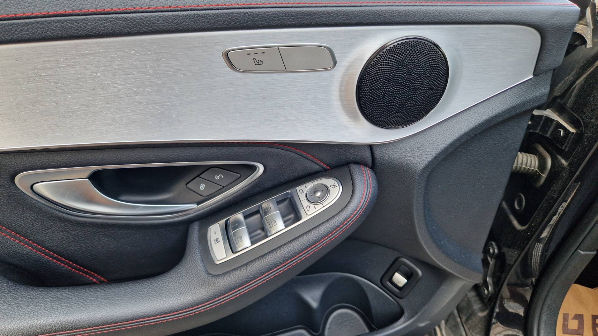 Mercedes-Benz C trieda Kombi 450 AMG 4matic A/T – Obrázok 31