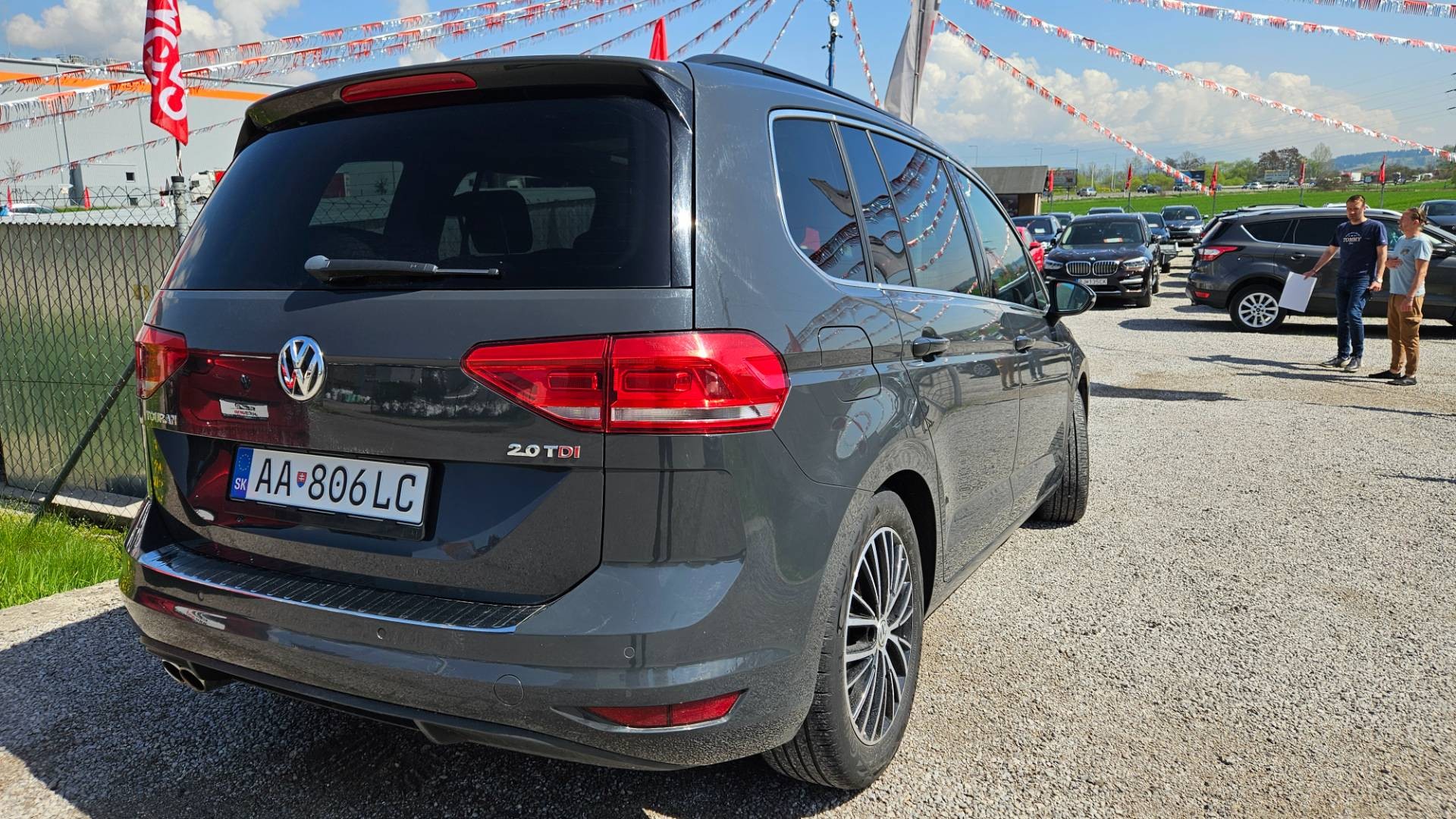 Volkswagen Touran 2.0 TDI SCR BMT 190k Highline DSG EU6 – Obrázok 6