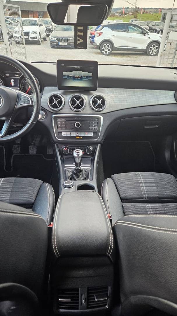 Mercedes-Benz GLA 200 d 100KW – Obrázok 30