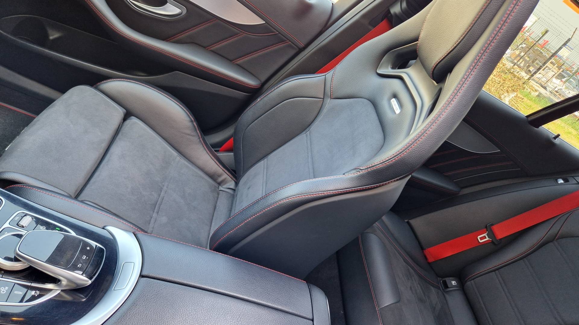 Mercedes-Benz C trieda Kombi 450 AMG 4matic A/T – Obrázok 30