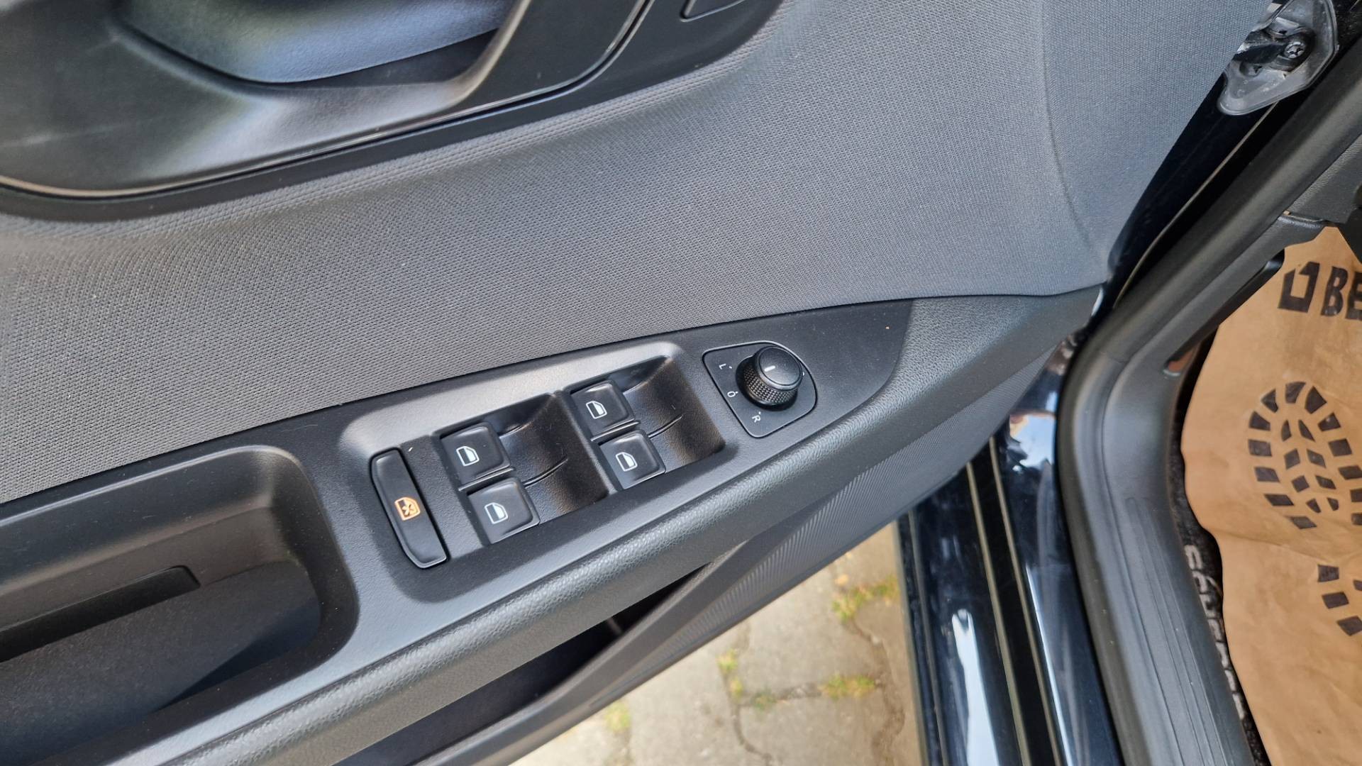 Seat Leon 2.0 TDI CR Ecomotive Style – Obrázok 23