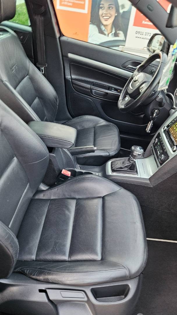 Škoda Octavia Combi 2.0 TDI CR DPF RS DSG – Obrázok 11