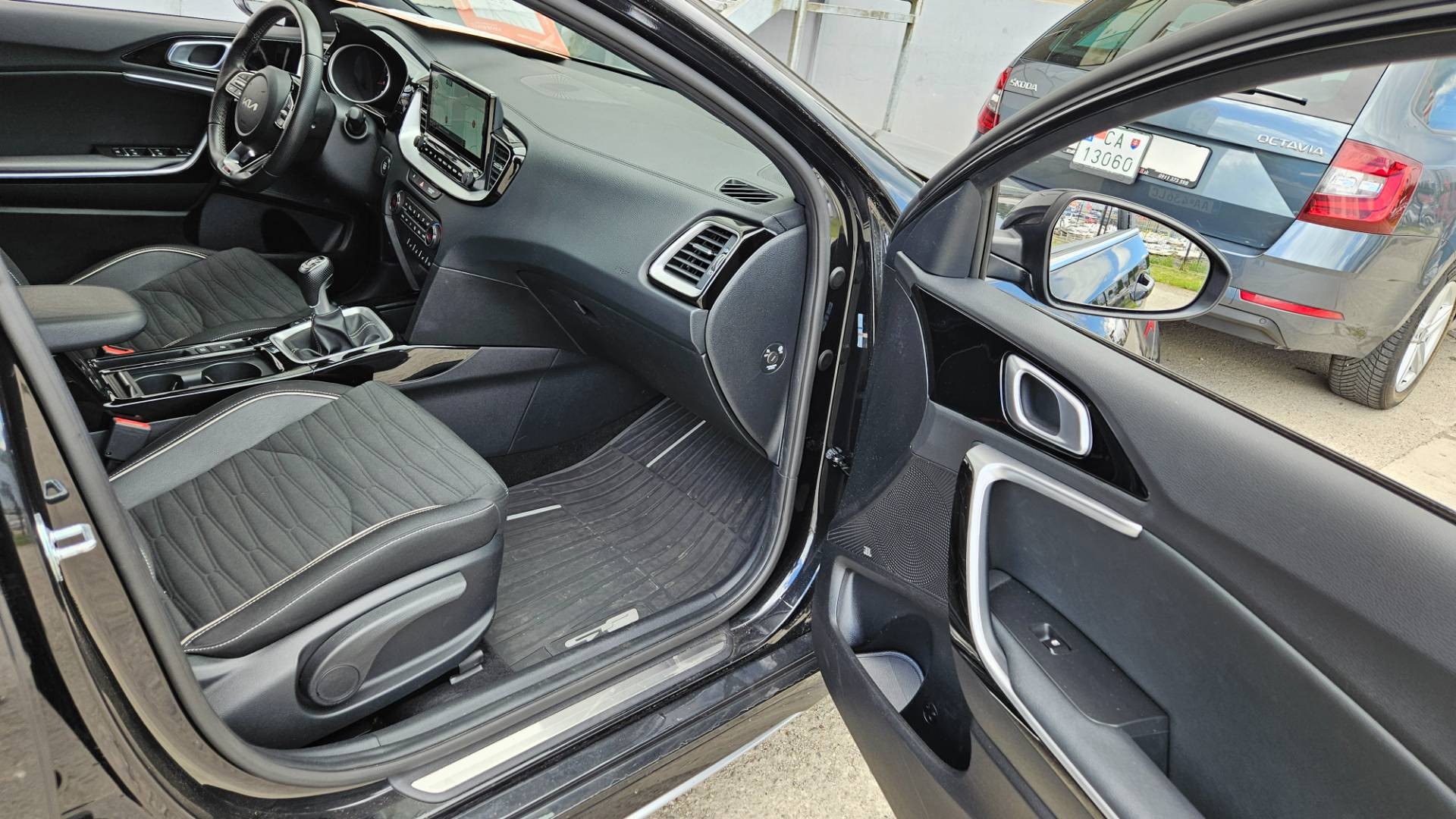 Kia ProCeed 1.5 T-GDi GT-Line – Obrázok 31