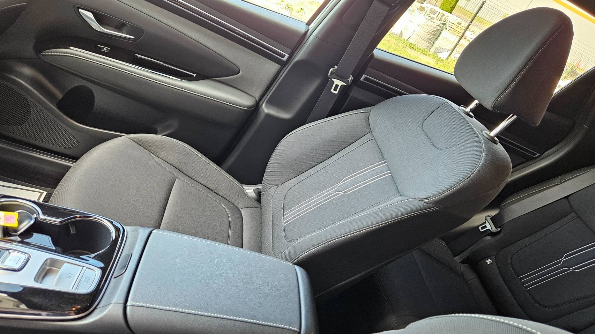 Hyundai Tucson 1.6 T-GDi Mild Hybrid Play 4x4 A/T – Obrázok 24