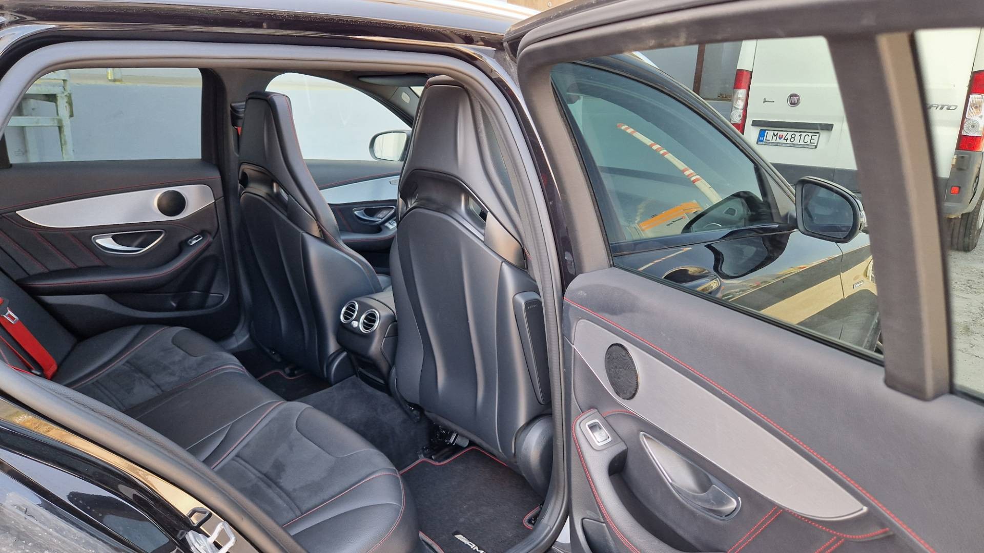 Mercedes-Benz C trieda Kombi 450 AMG 4matic A/T – Obrázok 32