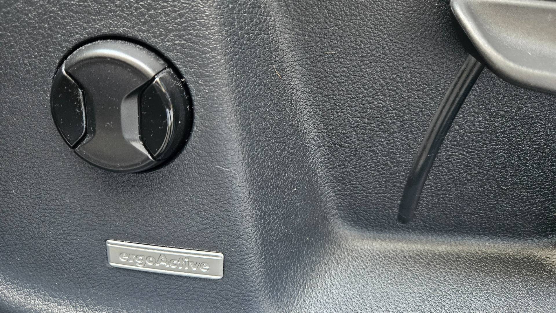 Volkswagen Touran 2.0 TDI SCR BMT 190k Highline DSG EU6 – Obrázok 32