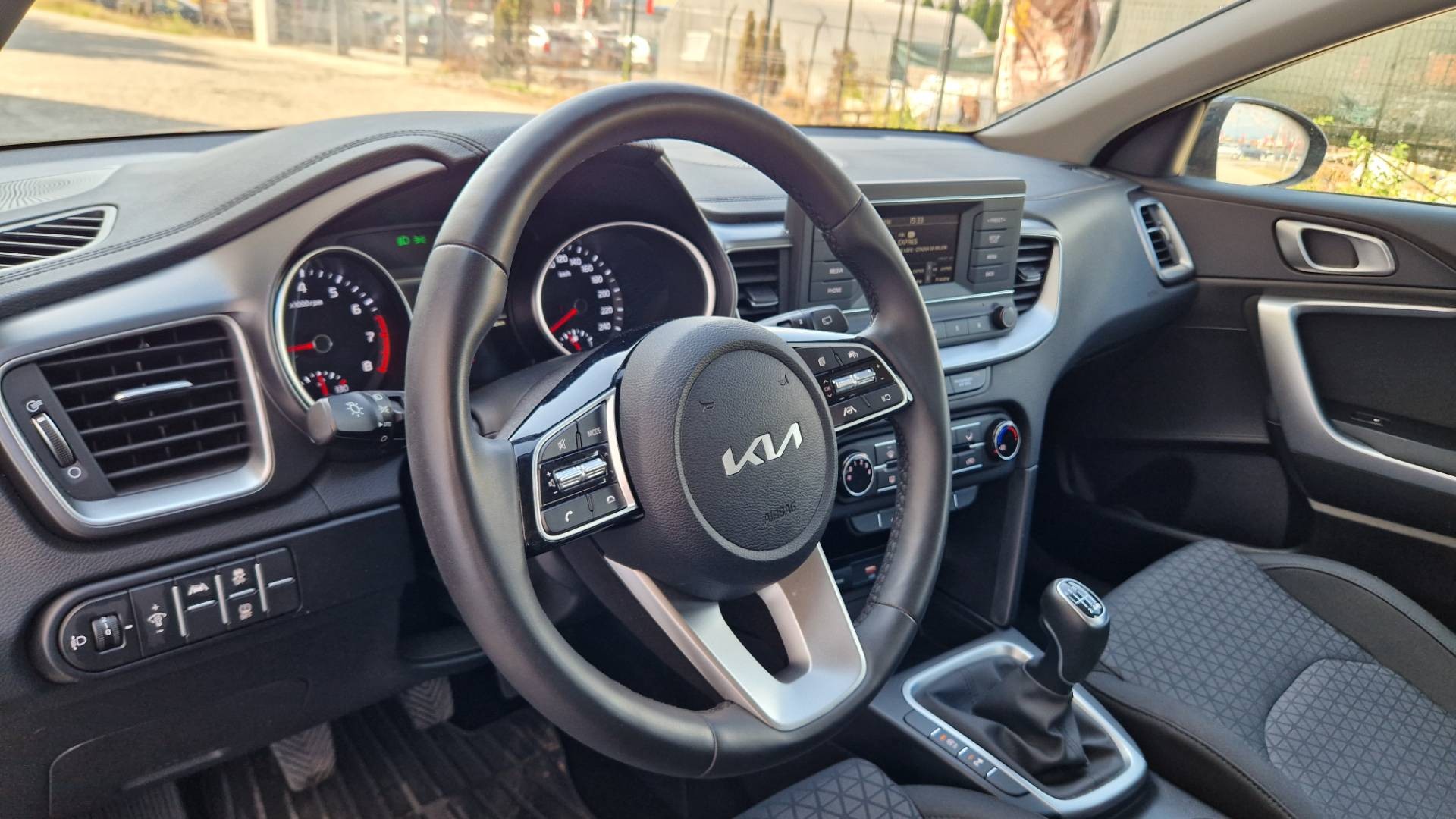 Kia Ceed 1.0 T-GDi Silver – Obrázok 23