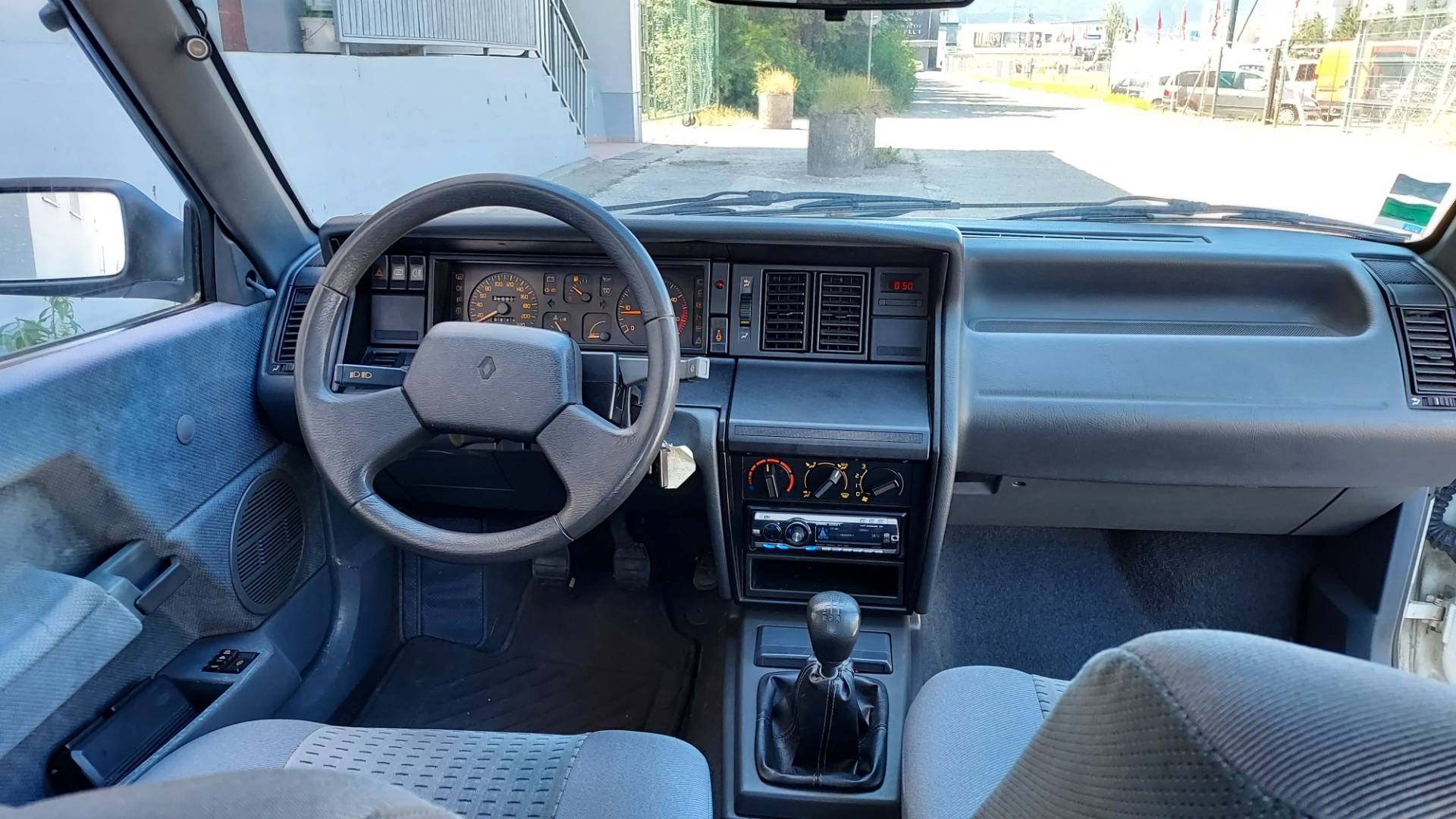 Renault R21 2.1 GTD – Obrázok 33