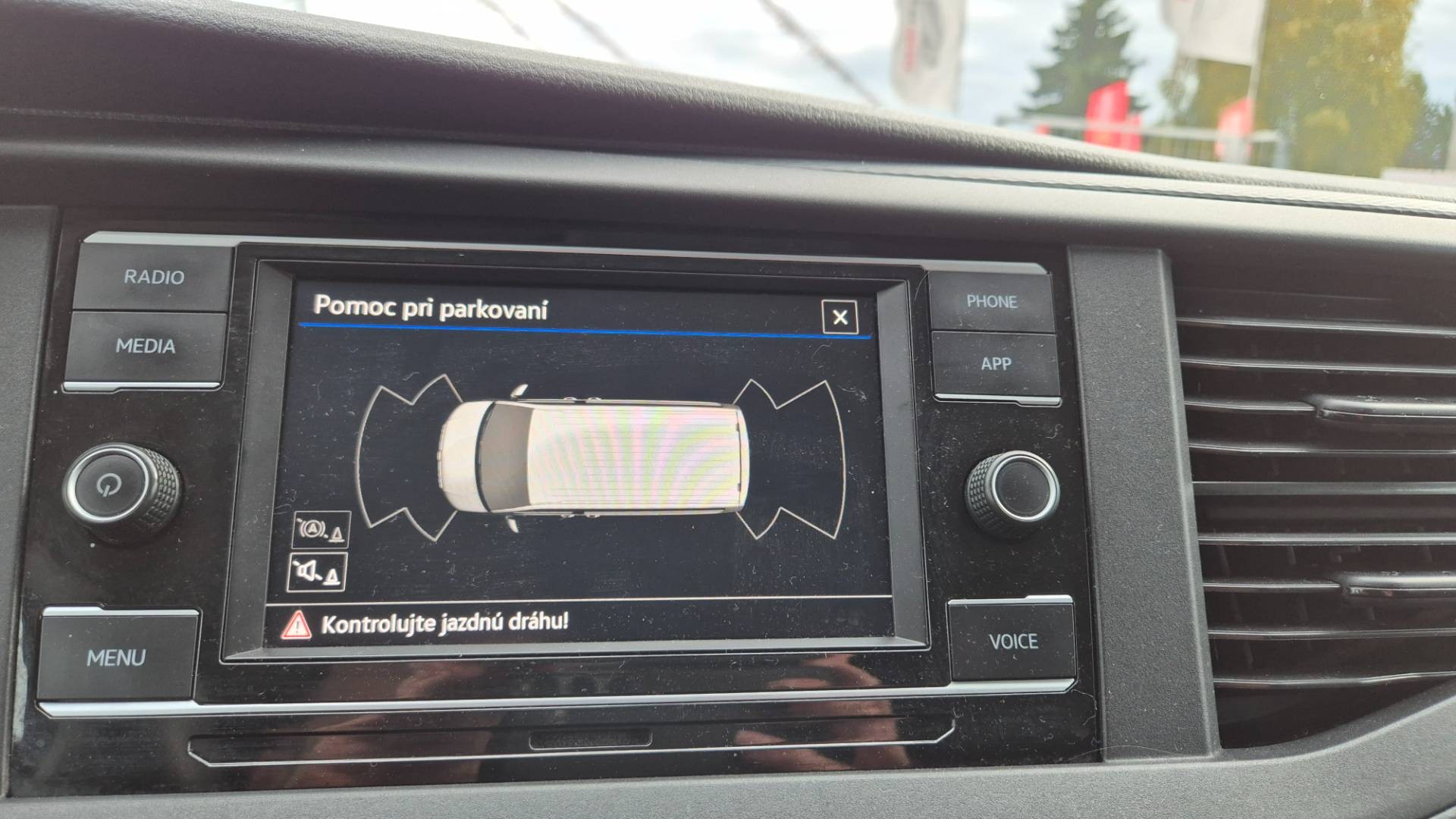 Volkswagen T6 Transporter 2.0 TDI 110KW 150 PS DSG 9 miest – Obrázok 41