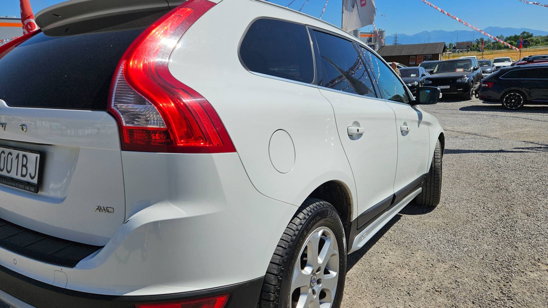 Volvo XC60 D5 (151kW) AWD Summum Geartronic – Obrázok 11